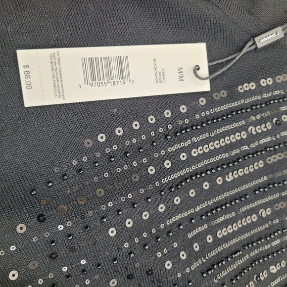 Tahari T crew neck black sweater sequin detail raglan sleeve mob wife cozy NWT M - Picture 8 of 12